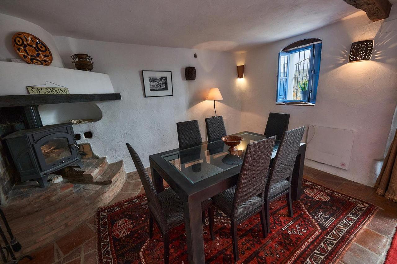 Townhouse In Gaucin An Andalusian White Village ภายนอก รูปภาพ